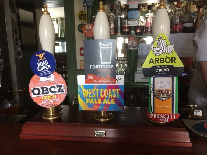 3crownspub's tweet photo. 13 cask ales on now for our half-pint marathon weekend:
@QuantockBrewery 
@GBrewery 
@PlainAles 
@kettlesmithbeer 
@PiddleBrewery 
@360degreebeer  
@PrescottAles 
@ArborAles 
@LittleOx
@BrisBeerFactory
#FineTuned
@StockBrew 
@stringersbeer 
https://t.co/8sRE0PKNSE https://t.co/LPNrWR9pJ8