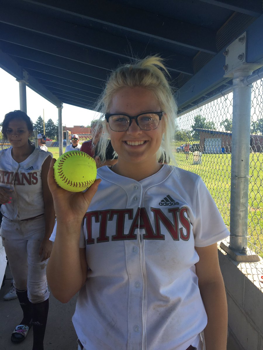 CoachSydTCHS's tweet photo. Rallied just a little too late in our 9:00 against @McCluerNorthHS Junior Izzy Miller with a momentum-building grand slam in the last inning. Headed to @Hawks314 for our second game of the day.
It’s gorgeous out come and see us! @trinity_titans @STLhssports @coachKuehner https://t.co/FBr43SEGiS