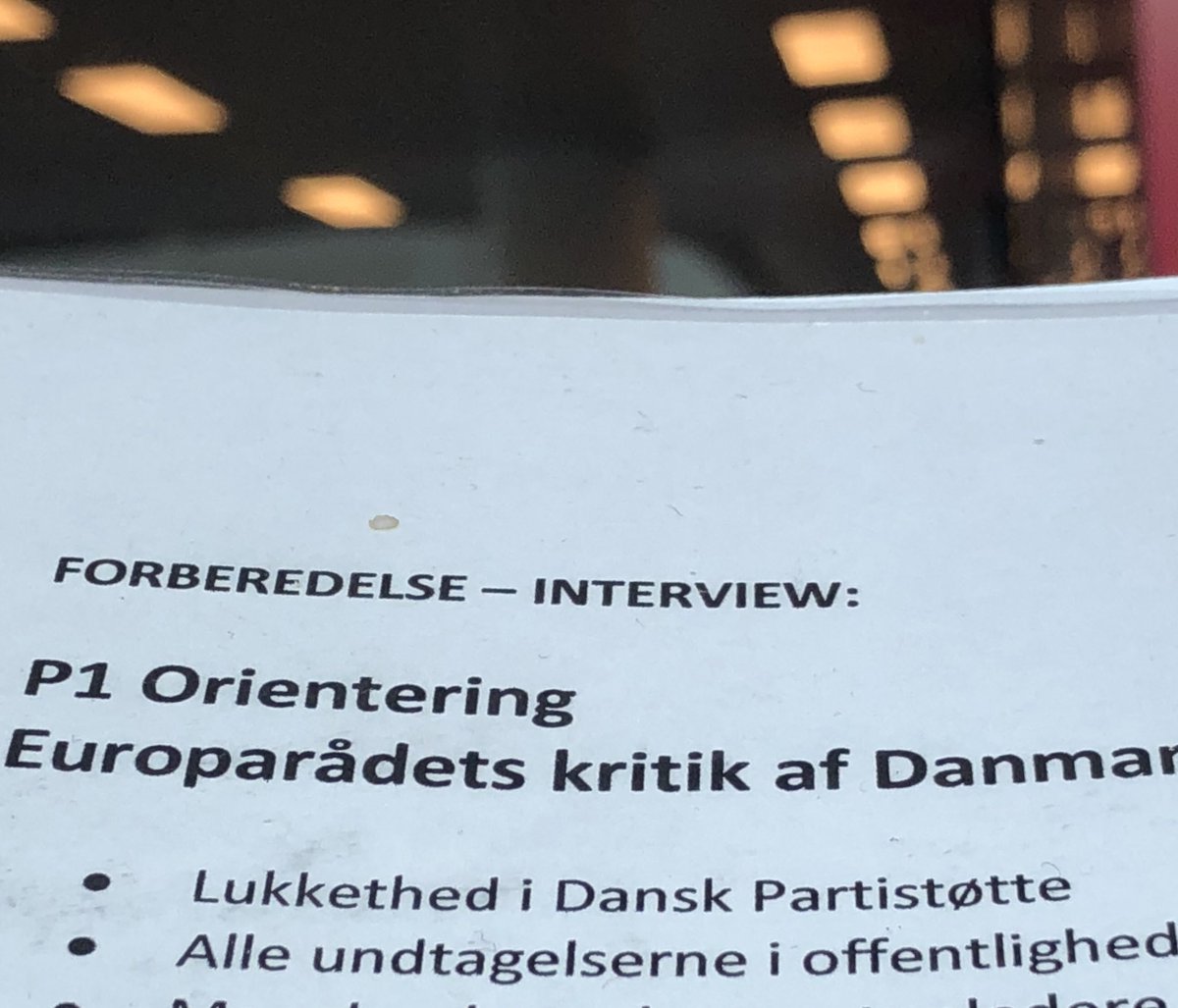 TransparencyDK's tweet photo. ‘Bare fordi man har 0-huller, holder man jo ikke op med at børste tænder’. Vores næstformand @JEOCPH i @Orientering om Europarådets kritik af, at Danmark ikke gør nok for at forebygge korruption, bla ift lobbyisme, privat partistøtte. #dkpol #dkkorruption https://t.co/45ySjrc8tu
