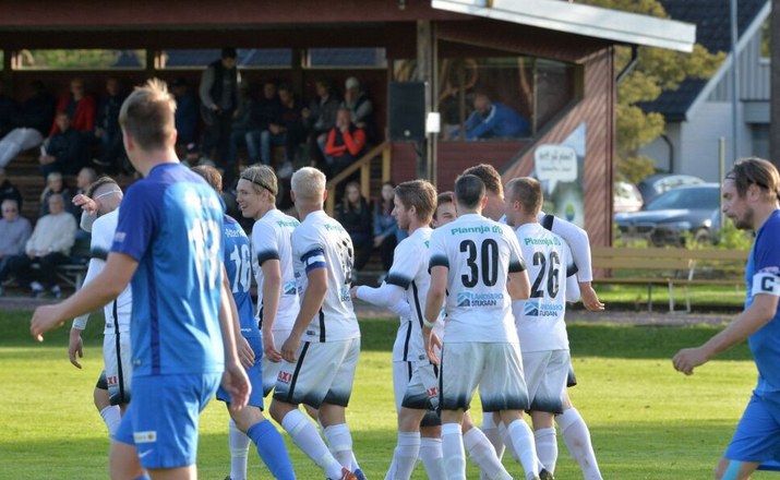 Serieledare har blivit en favorit för Myresjö/Vetlanda: ”Är ett bättre lag just nu” • Slog Västerviks FF borta. <a href="/MVFK2/">Myresjö/Vetlanda FK</a> #twittboll  vetlandaposten.se/article/seriel…