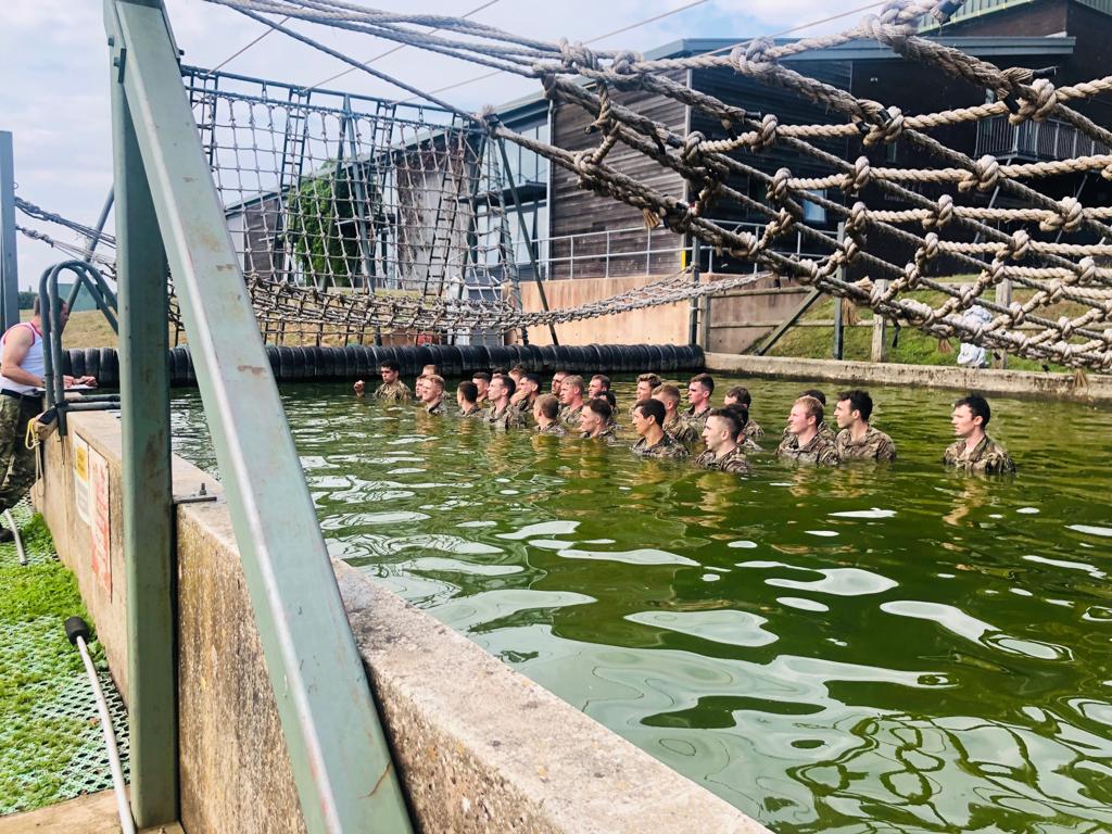 131Commando's tweet image. @131Commando and @RoyalMarines #reservists complete Bottom Field tests and try out the #Tarzan. One step closer to getting #GreenBeret @Proud_Sappers @24CdoRE