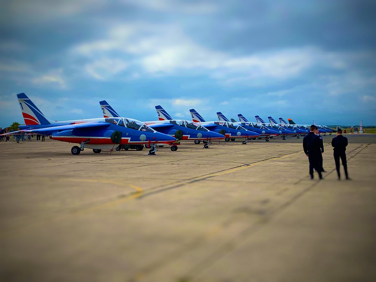 @PAFofficiel 👋🏻
Dommage que vous faisiez la fermeture de @AirLegendJMA aujourd’hui j’ai dû partir plus tôt, mais c’était déjà un plaisir d’avoir pu approchez vos avions de prêt 😃👌🏻

#AirLegend2019 #PatrouilleDeFrance