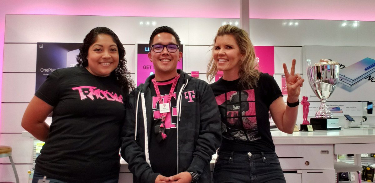 srtabing's tweet photo. Had some amazing #tvision visits in OC South yesterday with @BambiMannix and her #magentamuscle squad! Ready to execute and win! #niftyhustle #westisbest #LetsGo @eddienavarrete https://t.co/bfSASJZXfP