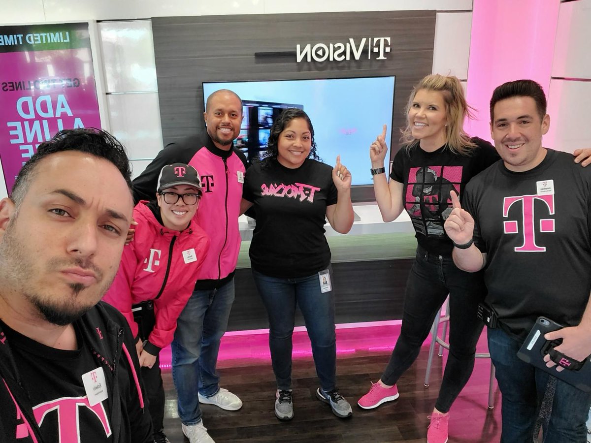 srtabing's tweet photo. Had some amazing #tvision visits in OC South yesterday with @BambiMannix and her #magentamuscle squad! Ready to execute and win! #niftyhustle #westisbest #LetsGo @eddienavarrete https://t.co/bfSASJZXfP