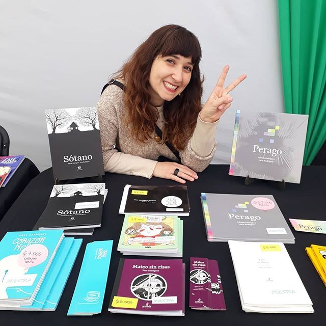 Ya estamos instalados en @ficsantiago, pasen por nuestro stand a saludar y conocer nuestros libros! @verorodriguezcl  y @vale.lopresti los van a recibir :) #ficsantiago #libros #cómic ift.tt/2MZXJ99