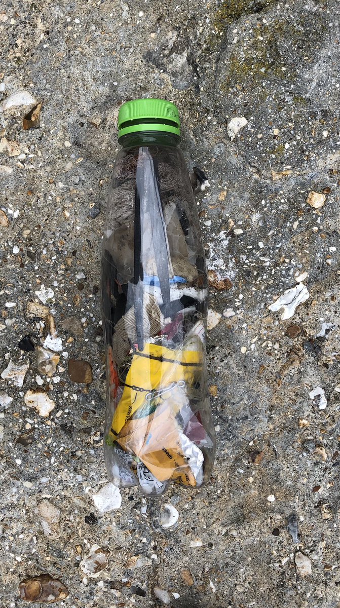 happyhillers's tweet photo. Today a found #plasticsingleuse bottle became the receptacle for #fishingline #cableties #rope #wrappers #floats #plasticbits #plasticbeads and more which we filled to the brim at #StonePierBeach @LitterFreeCoast @LitterFreeDrst @2minbeachclean @replastic_uk https://t.co/O5uvcDkFY6