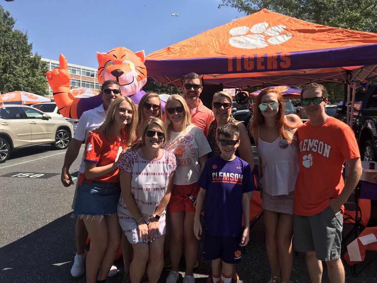 kbrice01's tweet photo. @ClemsonFB #ClemsonFamily #clemsontigers #gotigers🐅 https://t.co/q9OKT3Egba