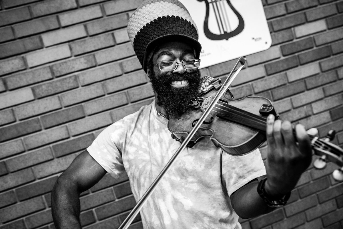 Quad_Windsor's tweet photo. Saviez-vous qu'il existe une journée mondiale de la barbe? Et oui, c'est même aujourd'hui! Nous devons avouer que celle-ci est plutôt glorieuse...

Did you know that there is a World Beard Day? It's today! We have to admit, this one's a beauty... https://t.co/cOpGivK1XP