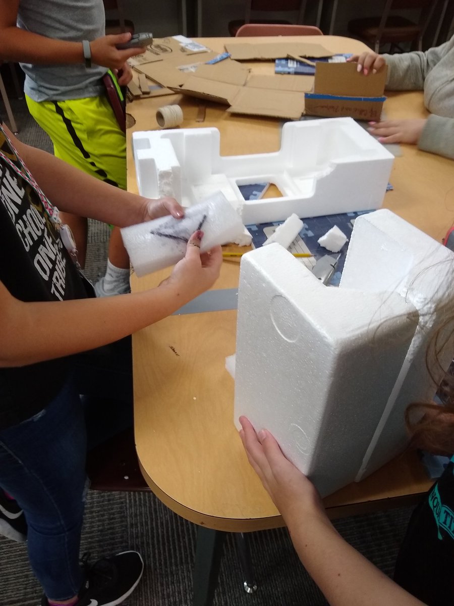 AR3Engineering's tweet photo. Let the Design and Modeling begin. @PLTWorg https://t.co/nOQHWXt9YT