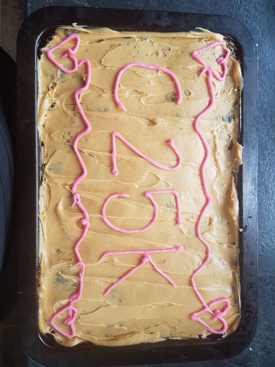 Alifitness91's tweet photo. Today mum ran the whole of park run and graduated from the couch to 5km programme :-) #runningfamily #parkrun #parkrunfamily #loveparkrun #couch25km @parkrunUK #imadecake https://t.co/7MfrKQBTCB