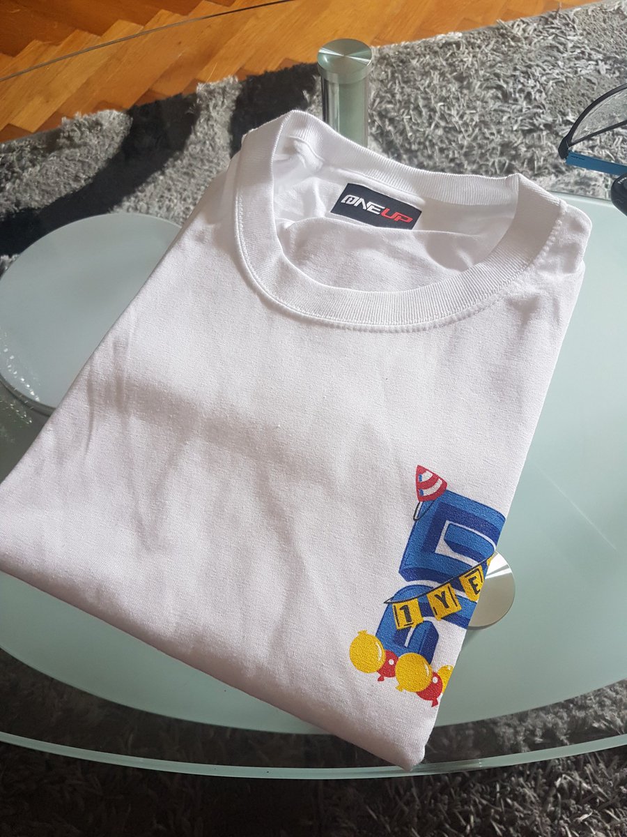 cruz_viii's tweet photo. #Parallel1Year Merch came in the mail today! 😍🎉 Let's goooo @team_parallel 💎 https://t.co/mjdRbZ8gaL