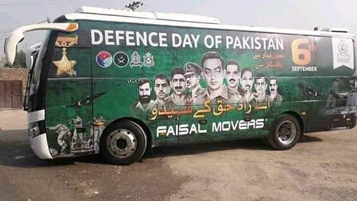 ClicksYasin's tweet photo. سیکیورٹی اداروں کو فورا نوٹس لے لینا چائیے۔ یقینا 10 نشان حیدر شہداء میں سے 9 کی تصویریں آویزاں کرنا اور حوالدار لالک جان شہید نشان حیدر کی تصویر غائب کرنا یہ اس شہید کی بے حرمتی ہے جس نے ملک خاطر شجاعت اور بہادری سے لڑ کر اپنی جان قربان کر دی۔
#Yasin_Clicks
#Official https://t.co/oeS7VpGfKC