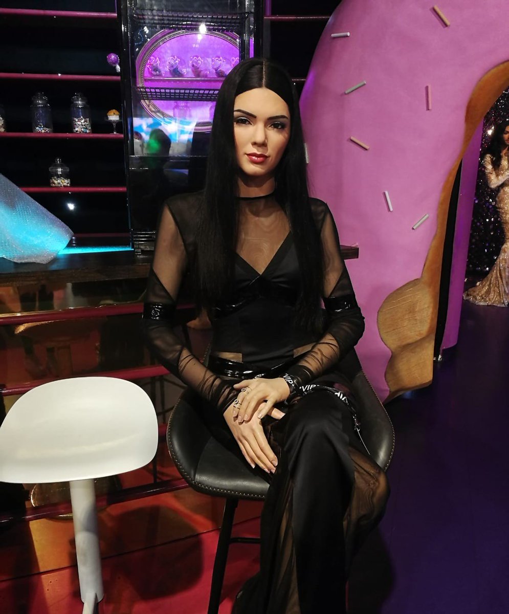 Kendall Jenner ist unsere neueste Wachsfigur 😍 Komm vorbei und hol dir dein Jenner-Selfie 😘 Kendall Jenner #kendalljenner #kardashian #jenner #star #selfie #trending #madametussauds #wien #vienna