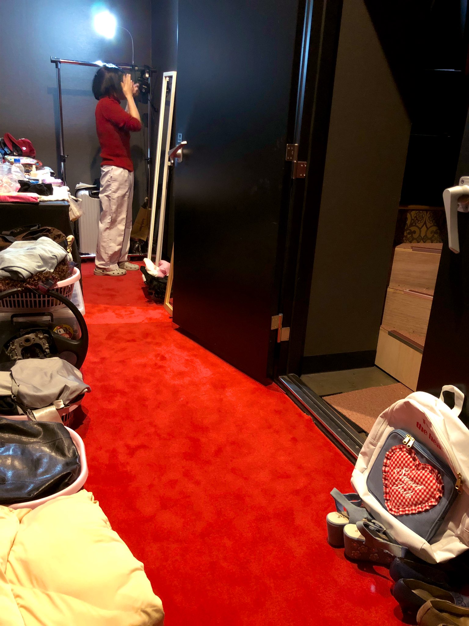 日本エレキテル連合 橋本小雪 Bestネタライブin仙台にご来場くださりありがとうございました めちゃくちゃ楽しかったー 誰も知らない劇場 トイレまでかわいいかったねえ くー いい気分だったのに帰りの新幹線で中野さんがハナクソねしくってくる 日本エレキテル連合 橋本小雪 Bestネタライブin仙台にご来場くださりありがとうございました めちゃくちゃ楽しかったー 誰も知らない劇場 トイレまでかわいいかったねえ くー いい気分だったのに帰りの新幹線で中野さんがハナクソねしくってくる