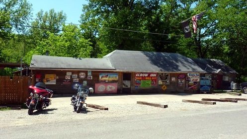 route66news's tweet photo. Elbow Inn operators lose lease; owners will restore look to 1950s https://t.co/RzxU4iejsN https://t.co/thN82P3LDw