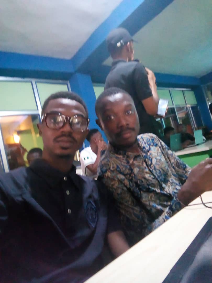 onigbajumojnr's tweet image. #ReactCommunity is here live @LearnFactoryNG. Every intending #Reactors can plug in
#AbiaReact
#craftsmen
#codesmiths
#LearnFactory
#Reactor
#NigeriaReact
#ReactSouthEast
@tz_fayvor
@icukaegbu
@Otamere8
@talk2dera