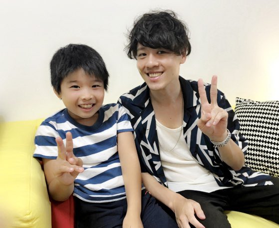 tamu777's tweet photo. 今日はIDPS大阪校に久々に来てくれたDJ chocolateboy(最年少ギネス持ち)ことイツキくんのレッスンでした！

5歳の頃から通ってて、今小3になったけど将来有望すぎるし、にっこり笑ってる時とDJする時の顔付きのギャップがプロ並みで凄い https://t.co/AL6y7ZLwib