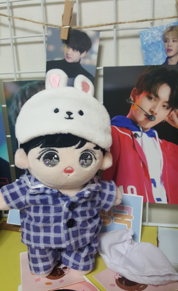 jasminy0901's tweet photo. @kookvely0613 Ani........ 꾹블리 미모.. 실홥니까? 아니.. 실홥니까? 단기기억 상실증 오게 만드는 이 미모.. 완벽한자수와 옷 퀄리티까지..블리즈 싹쓸이 안해온게 후회되는 순간이구요 마음같아선 999마리 데려오고 싶네요 증말..빠른진행까지 💖꾹블리💖감사합니당😚😘😚😘 https://t.co/J6ggnaS3BQ
