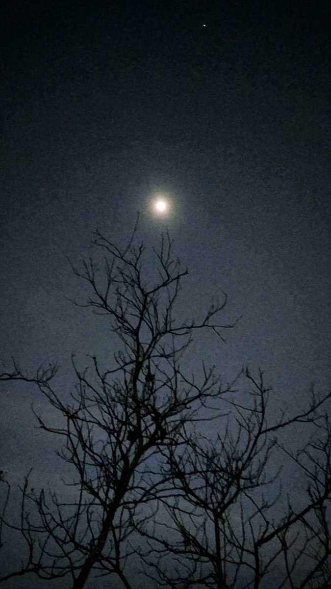 #malmingan #malamminggu mungkin kamu jauh disana. Tapi sayang aku tak tau kamu siapa. Dear "jodoh