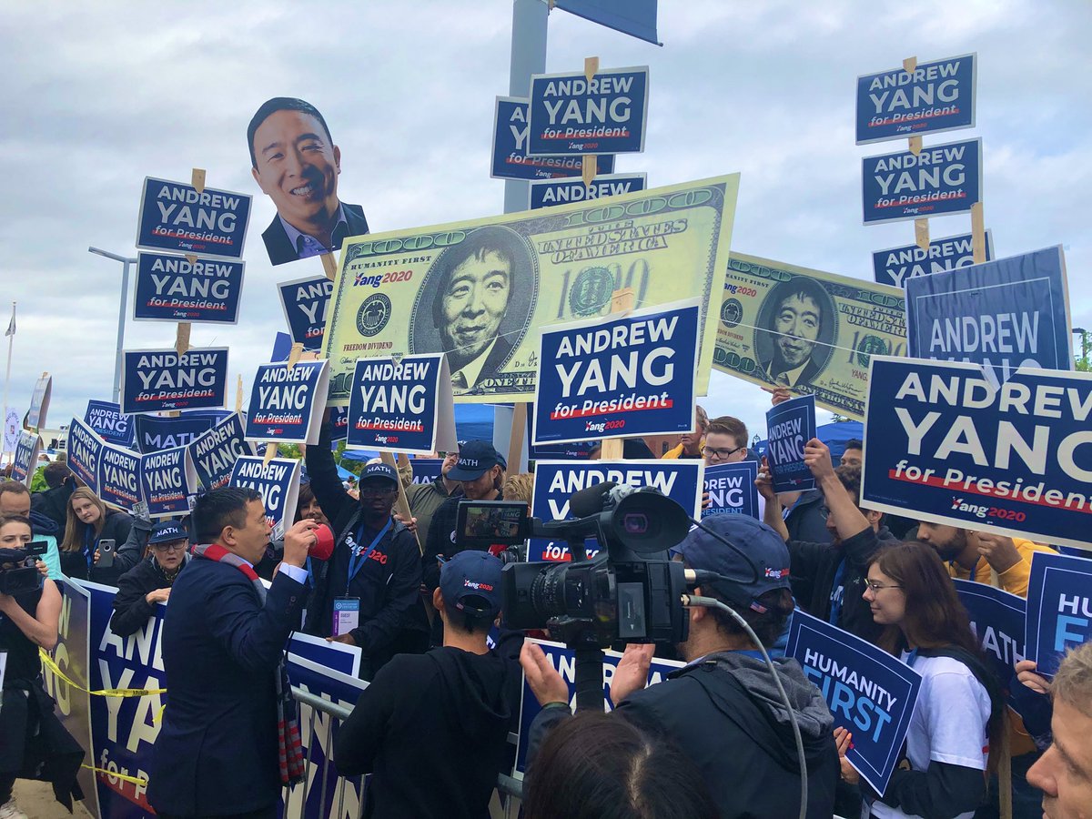 Zach_Graumann's tweet photo. Dare I say it. Yang has one of the largest crowds here... #YangGang https://t.co/qIUNt1rFOc