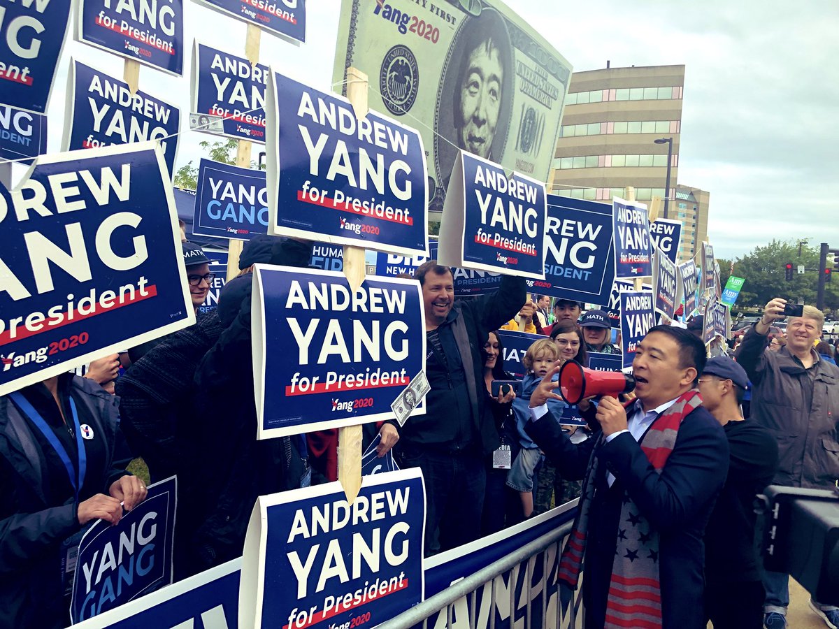Zach_Graumann's tweet photo. Dare I say it. Yang has one of the largest crowds here... #YangGang https://t.co/qIUNt1rFOc