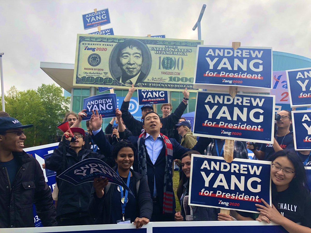 Zach_Graumann's tweet photo. Dare I say it. Yang has one of the largest crowds here... #YangGang https://t.co/qIUNt1rFOc