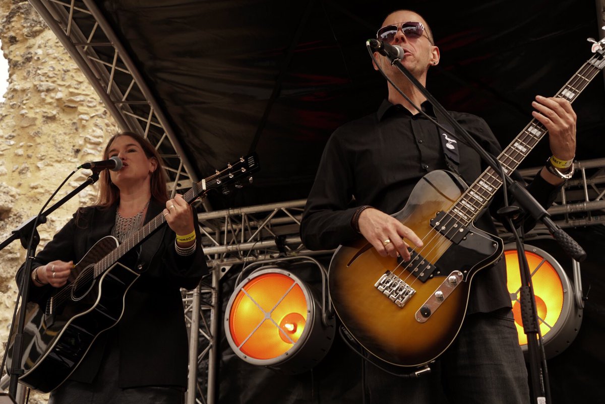 Victoria Holt tweet media