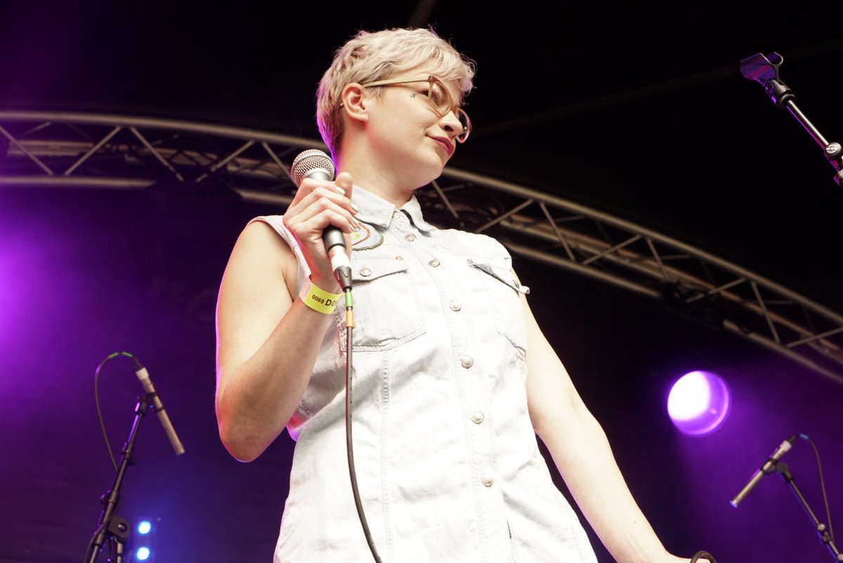 Victoria Holt tweet media