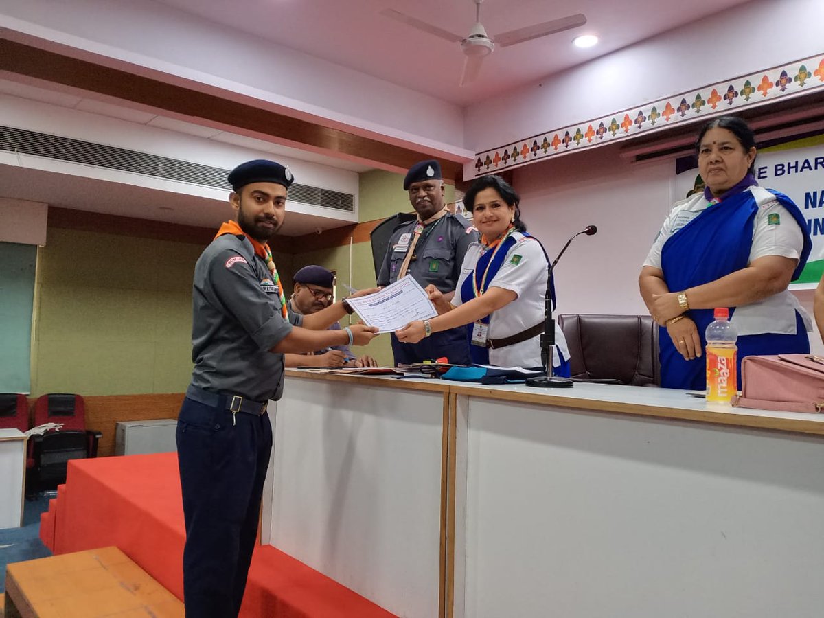 RobinCh12364716's tweet photo. Community Singing Course at The Bharat Scout and Guide National Headquarter, New Delhi
Recieved Participation Certificates from Ms Surekha Shrivastava , Deputy Director Guide , NHQ, New Delhi.@pkdhillon08
@harpreetmehta23 @KnpsIndia @RiseUp4SDGs https://t.co/l40D4DzEO7