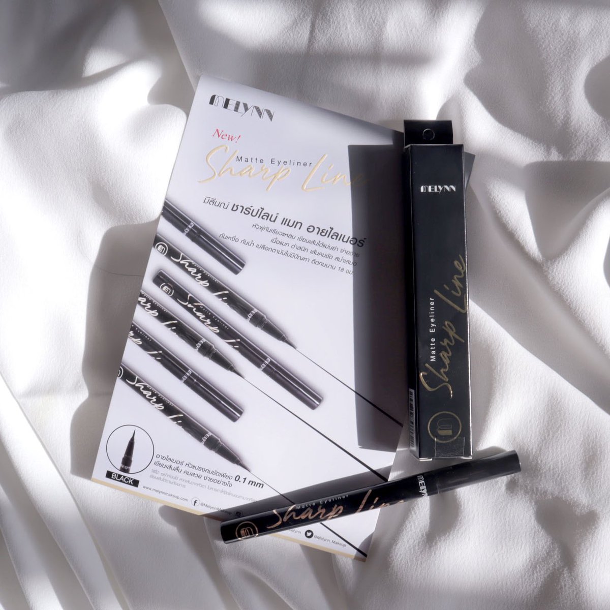 peposaha's tweet photo. คมกว่านี้ก็มีดแล้วป่ะ🔥 @Melynn_Makeup Sharp Line Matte Eyeliner ชอบตรงหัวพูกัน 0.1 mm. คมกริบมาก เขียนง่าย แมทดำสนิทสุด ติดทนไปยาวๆ 18 ชม. กันน้ำด้วย 179.- ราคาน่าคบ!
#melynn #melynnmakeup #melynneyeliner https://t.co/UHGIVrT7vd