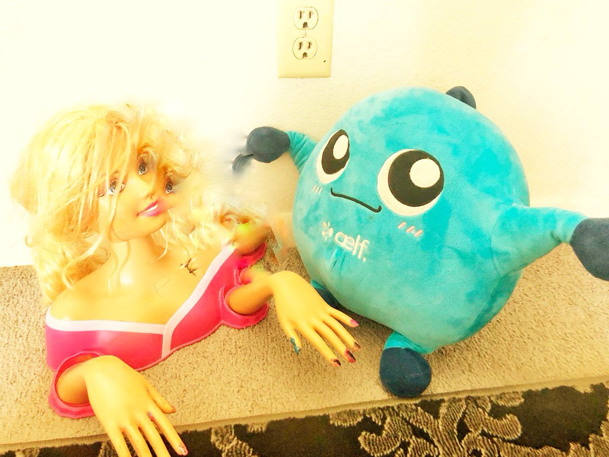 #aelfiego Looks like aelfie found her love <a href="/aelfblockchain/">aelf</a> <a href="/AelfieGo/">AelfieGo</a>