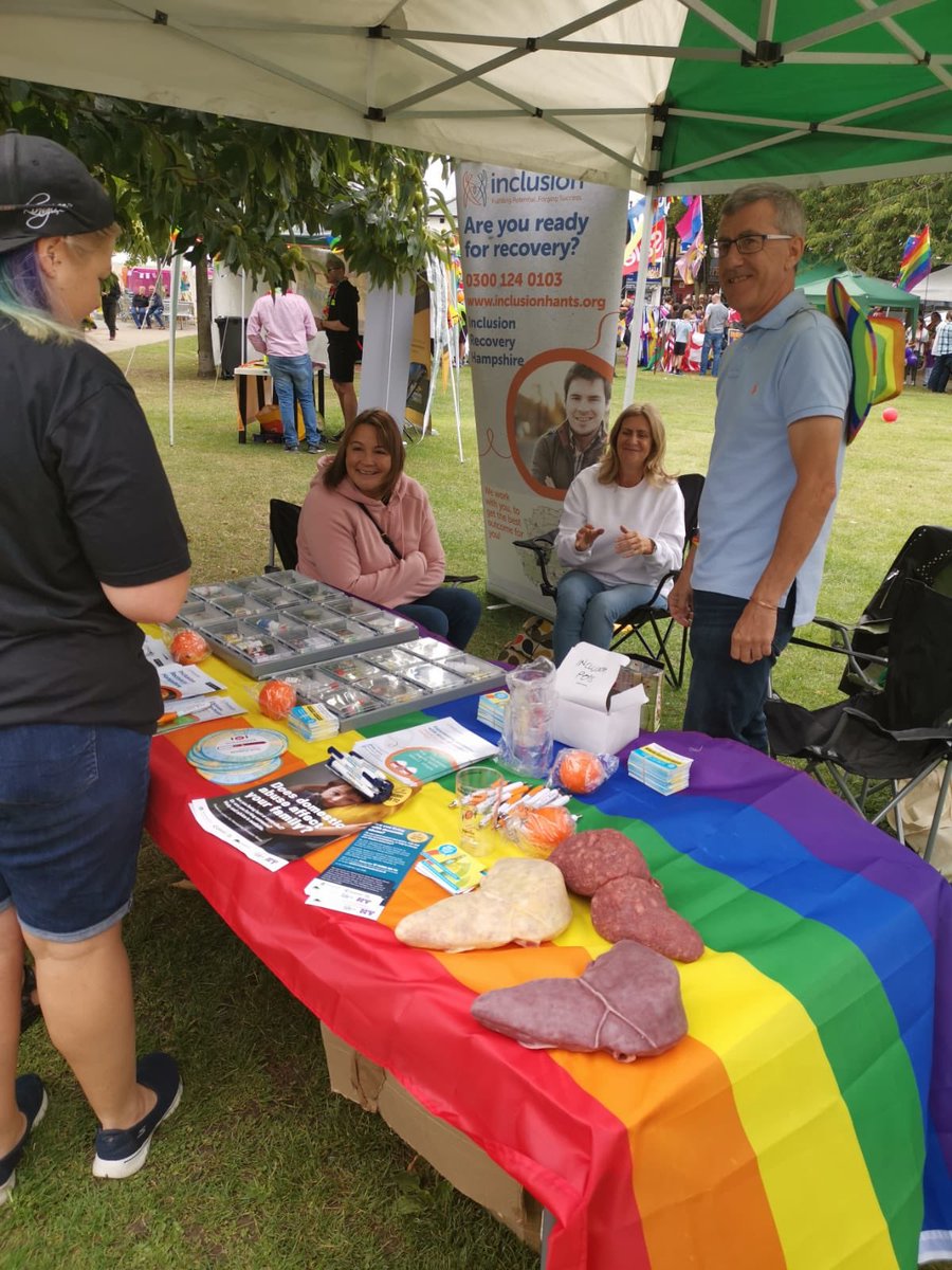 #Eastleigh pride <a href="/EastleighPride/">Eastleigh Pride Official 🏳️‍🌈</a> so marvellous to be a part of celebrating diversity. Staff are busy chatting to people about #Drugs #Alcohol #Recovery come on down &amp; say hello 👋