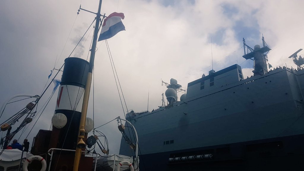 Met de <a href="/sleepboothaven/">Sleepboothaven</a> en @ErvaarMaassluis zijn we op de #Wereldhavendagen. Onze mooie historische schepen showen en #Maassluis promoten. Lekker dagje.