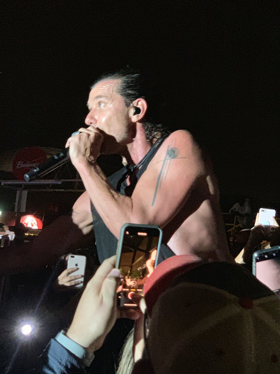 wischlist's tweet photo. Gavin Rossdale turns 54 in October, but he was more like 24 last night, when during “Little Things,” he ran throughout the crowd  — including up on the lawn — &amp; then passed within a couple of feet of us. What a fantastic, energetic show, bringing me right back to the ‘90s. 🤘🏻🎸🎶 https://t.co/6z19CdVQ6H
