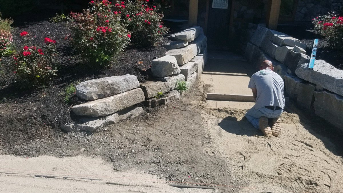 Coastal_Inc's tweet image. A little prep work, and some #coastalcan is about to bring a “splash” to this project @techomd @techobloc @paverpete1 #walkway #pooldeck #paverpatio