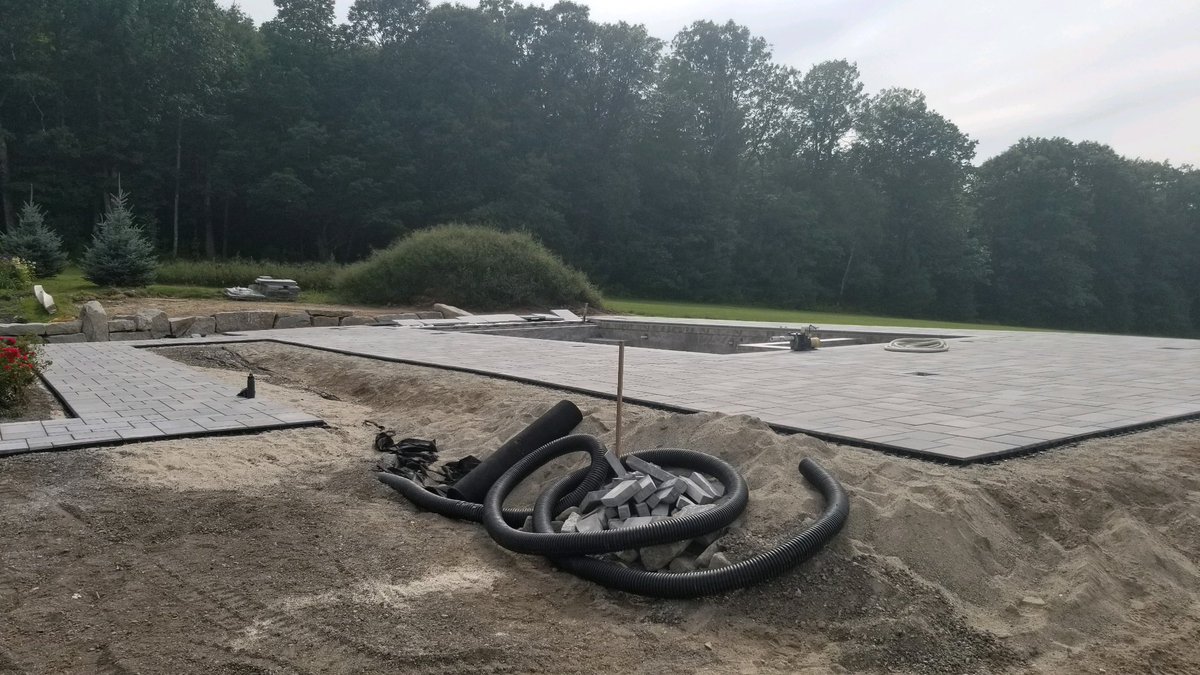 Coastal_Inc's tweet image. A little prep work, and some #coastalcan is about to bring a “splash” to this project @techomd @techobloc @paverpete1 #walkway #pooldeck #paverpatio