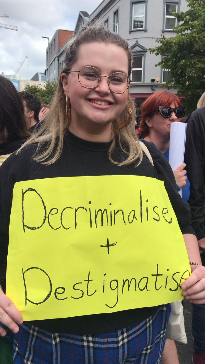REPEAL_LK's tweet photo. We brought signs #TheNorthIsNow https://t.co/dxhMBcWnud