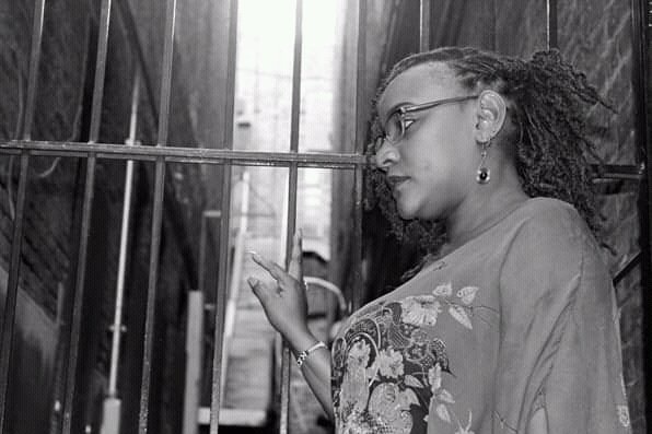 BettieWaShiro's tweet photo. #FreeToProtest
@WanjeriNderu
The ever bold Wanjeri has been attacked, physically in 2015 & recently through cyber bullying for taking on The money Laundering claims, abuse of office & run away corruption in Nairobi County.
She led amongst others, #SwitchOffKPlC & #FreeSSudan4 https://t.co/lr6M2hiuDH