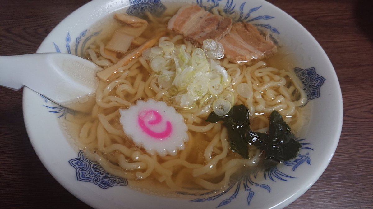 プーちゃん 赤レンガ 喜多方ラーメン650円 福島県喜多方市 着丼と共にふぁっと独特な香り 色の薄いスープは坂内食堂に近い塩のような繊細なスープ チャーシューが絶品 無限に頬張りたい 麺はかなり柔らか目でちゅるちゅるしたもの メンマ普通