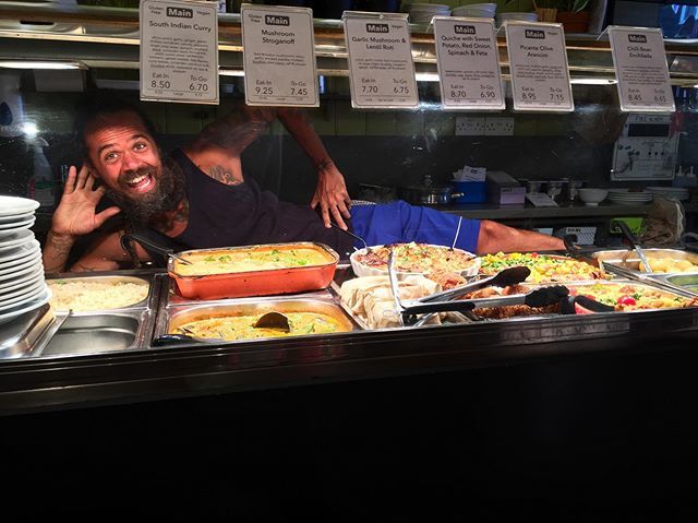 rootcandi's tweet photo. Lunch is up and Rick is ready to serve all you lovely hungry people! We’ve got vegan lasagna, mushroom stroganoff, spicy olive arrincini and so much more so come and get it! 🤩
.
.
.
.
.
.
#iydea #iydeabrighton #vegetarian #vegetarianfood #vegan #vega… https://t.co/bae3fBHK8S https://t.co/gCMOxumWDD
