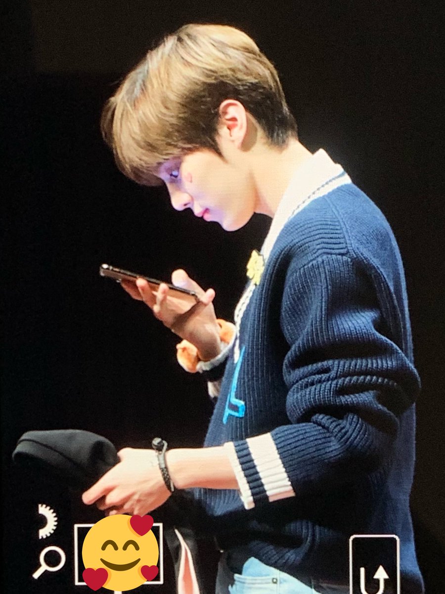 Because_WS's tweet image. 190907

확인 야무지게 하는 애깅

#X1 #엑스원 #김우석 #KIMWOOSEOK