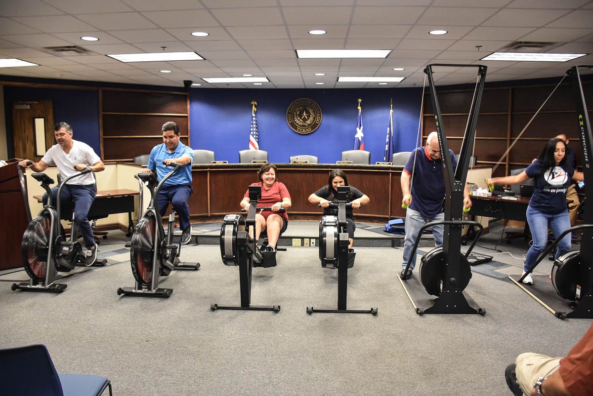 HidalgoCountyTX's tweet photo. Word is spreading about the new Hidalgo County Employee Wellness Program. More than 75 employees joined @EddieCantuPct2 to talk about the programs benefits, including FREE fitness classes at P2 Indoor Sports Complex. There was even a live demo of the machines! #HC4You https://t.co/88yrbAdCg0