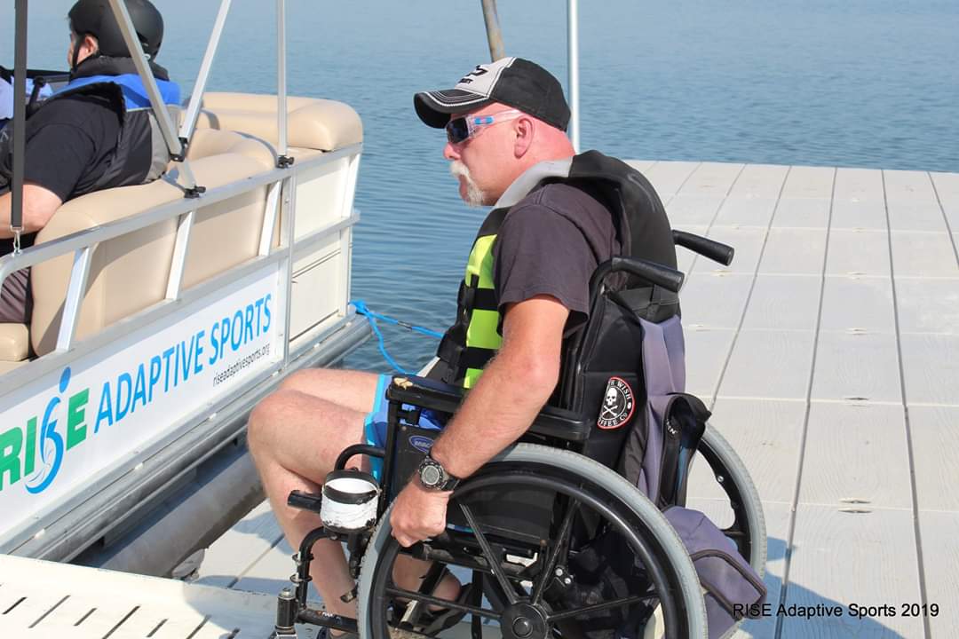 RISEAdaptive's tweet photo. Hot Texas weather made Thursday a chill day at the lake; jet ski rides, pontoon boat rides, swimming, and a picnic with Pate Rehabilitation & Baylor Scott & White Institute for Rehabilitation.
#risesummer2019 #chilling #easyday #hotday #smooth https://t.co/iqNA8Ghghy