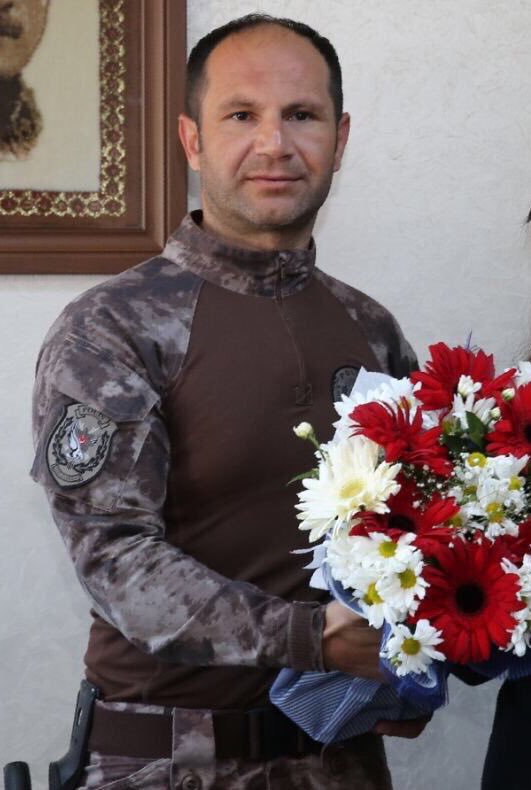 Mardin’de hain terör örgütü PKK ile çıkan çatışmada şehit olan Polis Özel Harekât Şube Müdürü Tufan Kansuva’ya Yüce Rabbim'den rahmet diliyorum.
Milletimizin başı sağ olsun. 🇹🇷