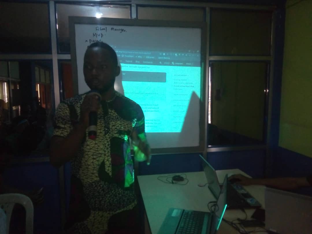 LearnFactoryNG's tweet photo. @chibuikevincen7 demystifying @reactjs create-react-app at the ongoing @LearnFactoryNG #reactor @reactjs #meetup. #AbiaReact
#craftsmen
#codesmiths
#LearnFactory
#Reactor
#NigeriaReact
#ReactSouthEast
@Otamere8
@icukaegbu https://t.co/AlentxSW2n