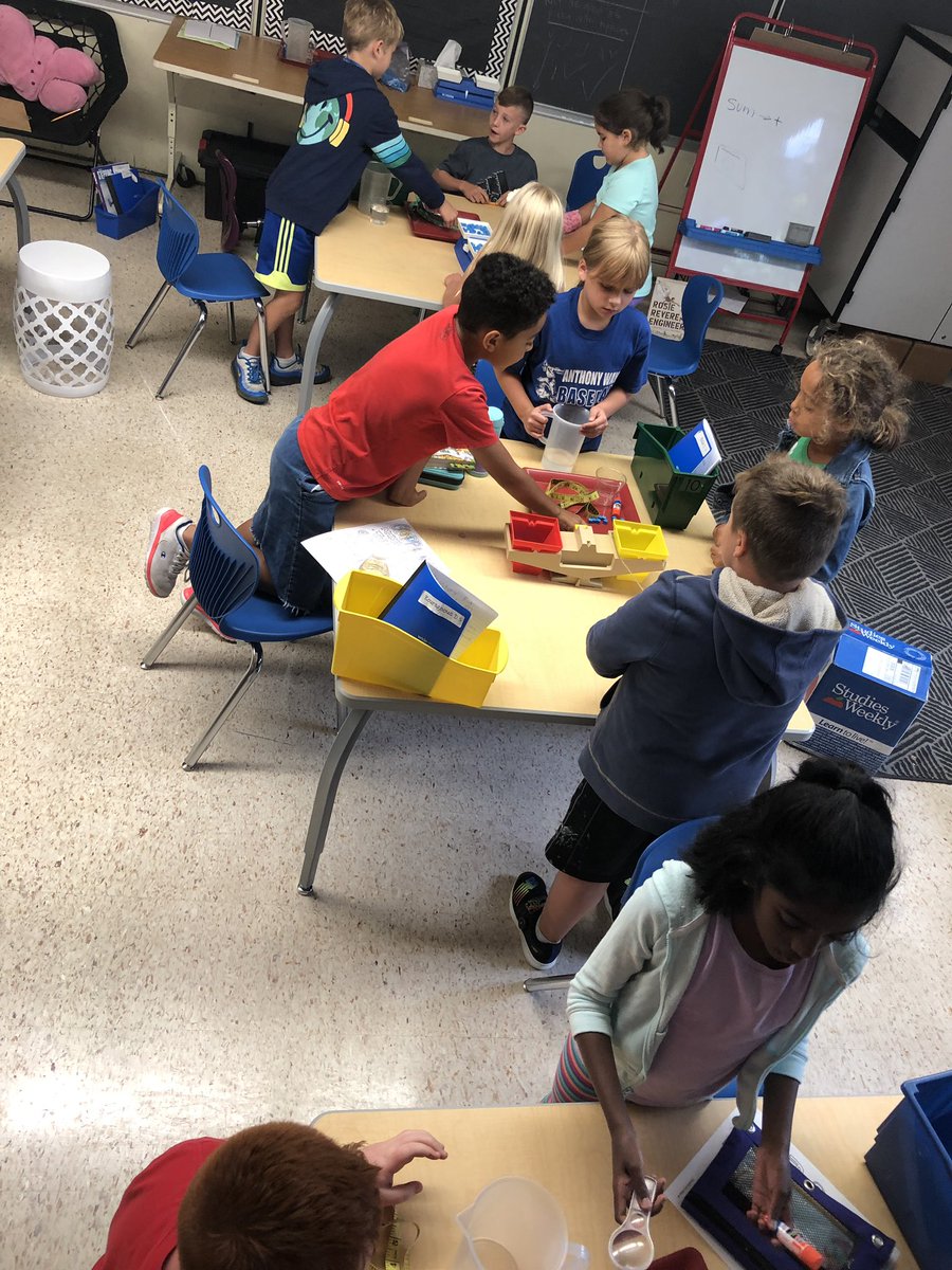 kpurteeWES's tweet photo. working together to make decisions about which tools scientists would use to accomplish certain tasks 🤔@WESOwls @wcsdistrict #itsWORTHit https://t.co/VQ0giqGj0k