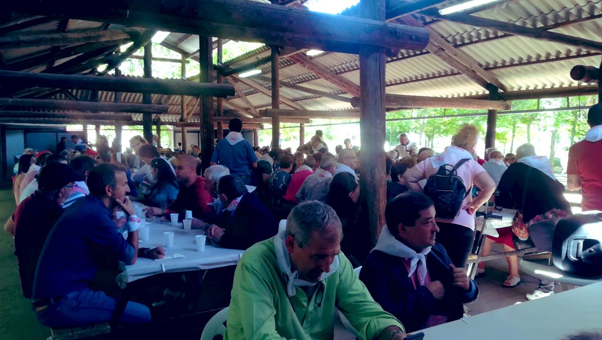 PSLPSOE's tweet image. 🌹En la VII Fiesta de la Rosa de las agrupaciones socialistas de #Boñar #PueblaDeLillo y #Reyero