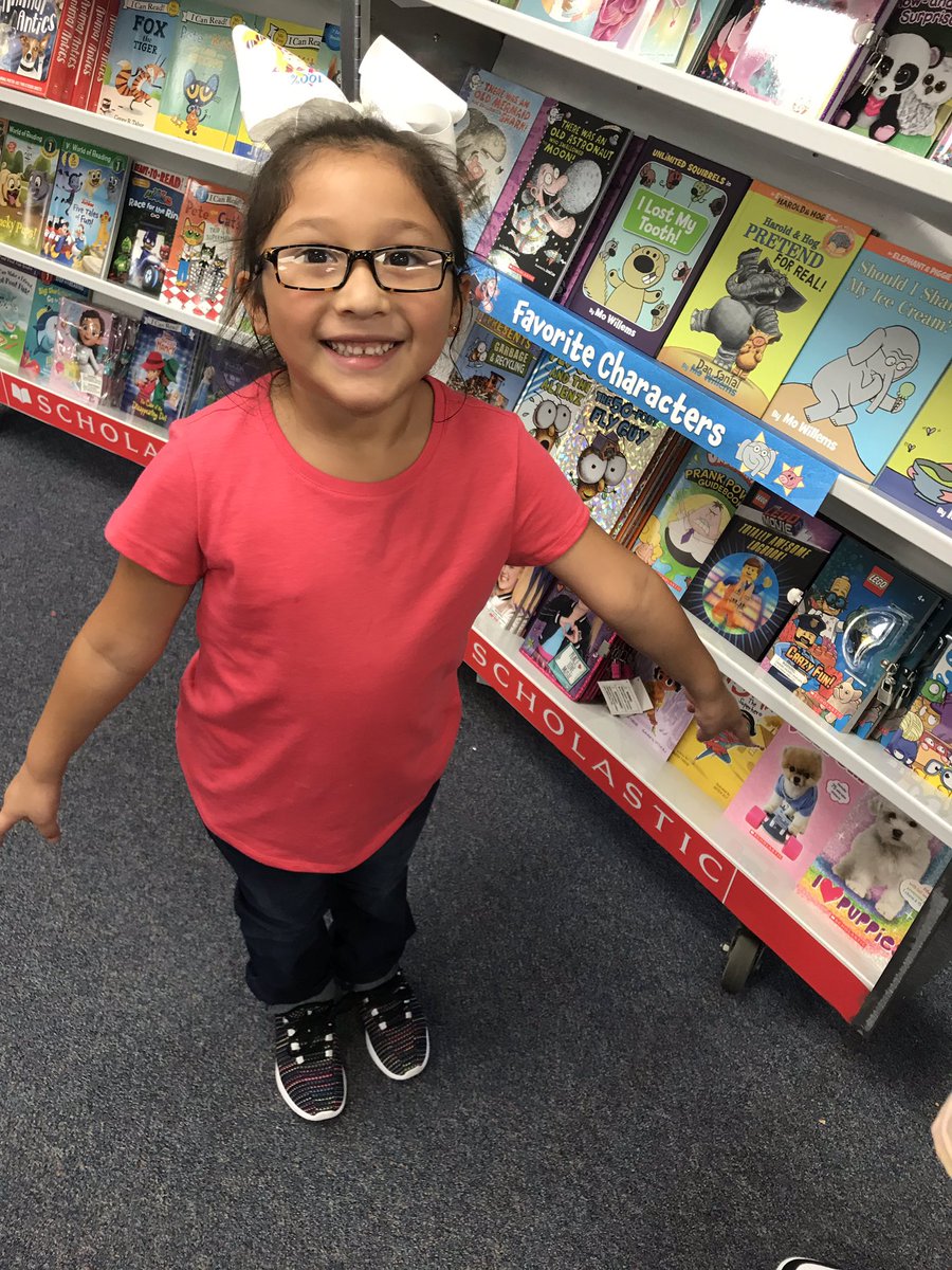 Our Book Fair looks awesome! Thank you <a href="/ElizabethPurki2/">Elizabeth Purkiss</a> and <a href="/MrsAColwell/">Audrey Colwell</a>!  <a href="/SlaughterLC/">Slaughter Elem LC</a> #prideinside1920