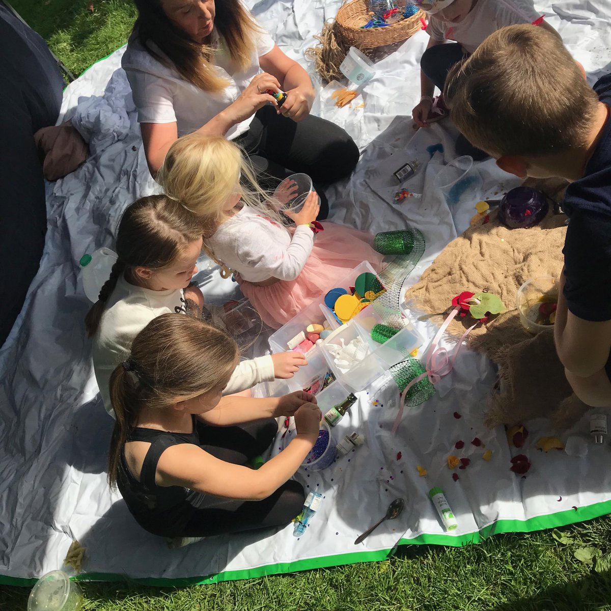Perfume making #foutaingardens #oldschoolplay