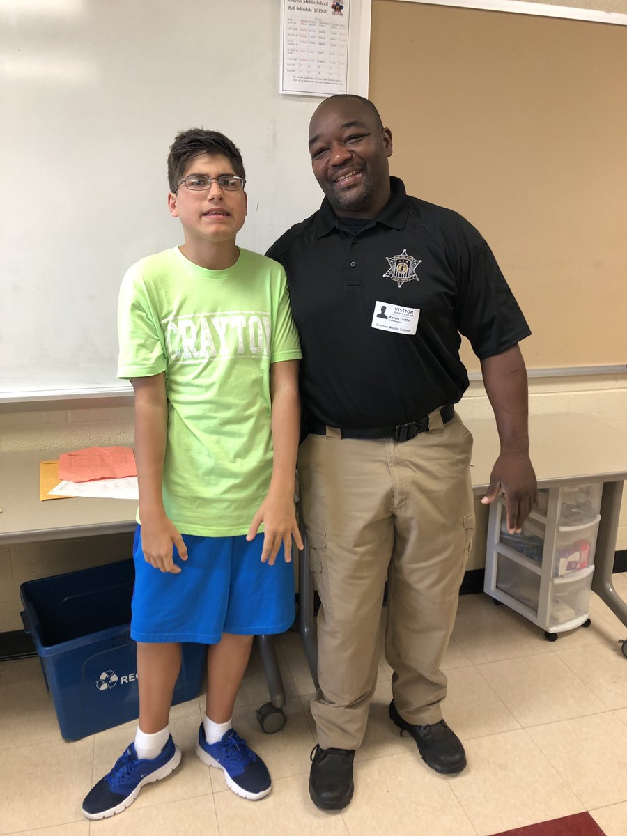 SeeTheAble1's tweet image. We had our first club meeting on #Friday!❤️💙👮🏽‍♂️Thanks to @RCSD for sponsoring our club at @CraytonMiddle!!! The students were very eager to learn about the #MidlandsGangTaskForce and had a great time! #Kage @dyager67 @Rosita1322